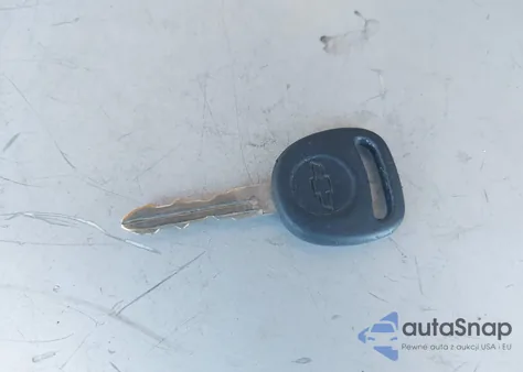 2001 Chevrolet Suburban 1500 Lt z USA, uszkodzony, nr VIN 3GNFK16T51G153845